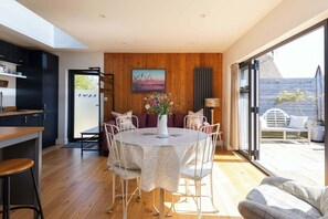 House | 4 bedrooms, desk, Internet - Spacious Coastal Retreat for 10 in West Wittering (Chichester)