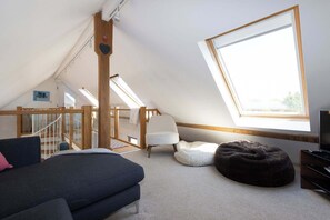 House | 4 bedrooms, Internet