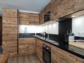 Refrigerador, microondas y lavavajillas 