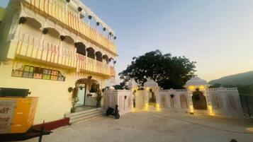 Overnatningsstedets facade