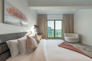 5 bedrooms, iron/ironing board, WiFi