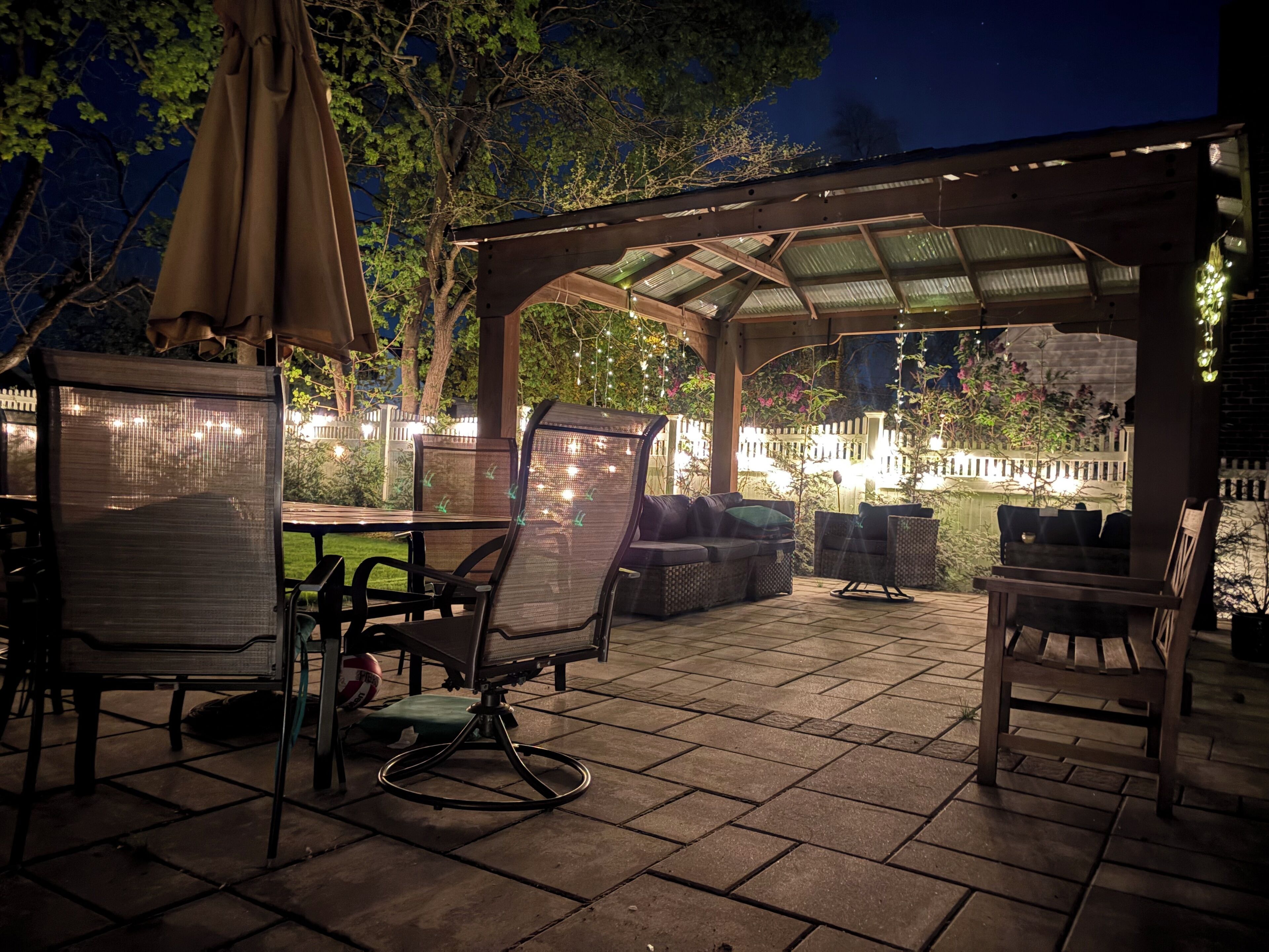 تناول الطعام بالخارج