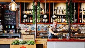 Bar (på overnattingsstedet)
