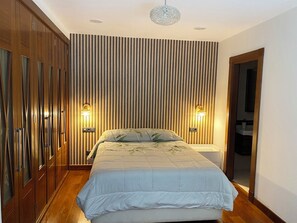 1 多间卧室、免费 WiFi、床单