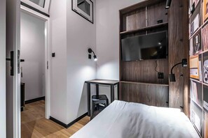 Basic Single Room (no windows) | 免费 WiFi