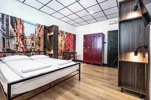 Free WiFi - VOLA Hostel (Warsaw)