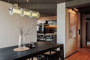 Dining - lEPl Elegant & Well Located Apt, AC, Near Provenza (Medellín)