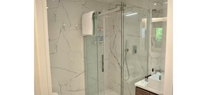 Hair dryer, towels, soap, toilet paper - COZY NEW LOFT-CITYLIFE (Milano)