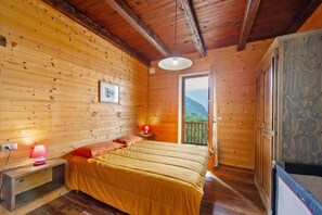 2 bedrooms, WiFi, bed sheets - Holiday Home La vieille école (Montjovet)