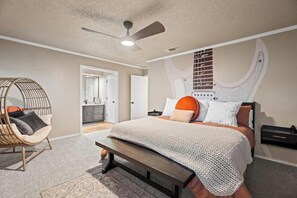 3 bedrooms, free WiFi, bed sheets, wheelchair access