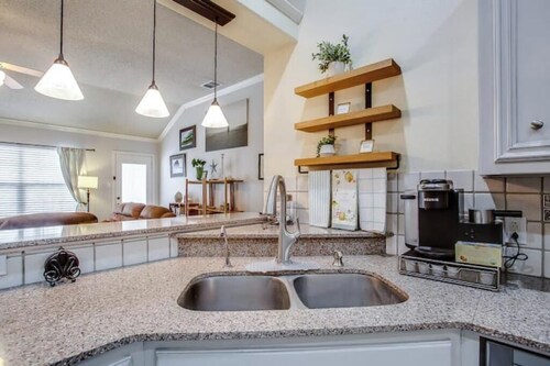 Cozy 4 bedroom home with fully stocked kitchen and plenty of space!