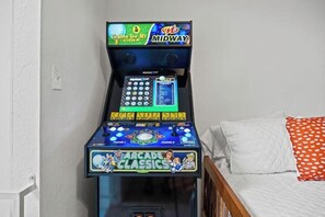 غرفة الألعاب