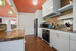 Microwave, oven, stovetop, dishwasher