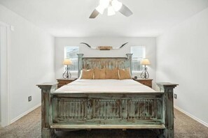 3 bedrooms, internet, bed sheets