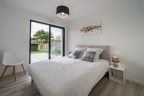 5 bedrooms, iron/ironing board, free WiFi - Villa with swimming pool, sea view, 200m from the beach (CLOHARS CARNOET)