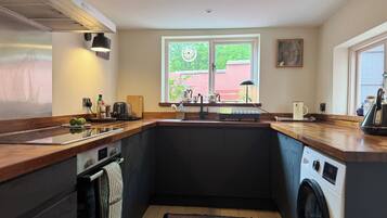 Oven, stovetop, dishwasher