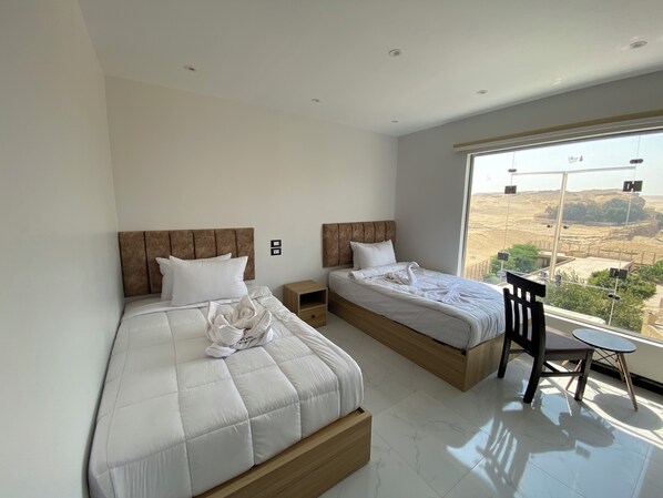 Egyptian cotton sheets, premium bedding, pillowtop beds, minibar