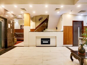 House | Reception - Townhouse Brahma Sarovar Krishna Mahal (Thanesar)