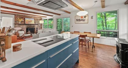 Pine & Paddle | Pond Access • Kayaks