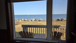 Terrace/patio - Motel & Chalets l'Acadien sur mer (Petit Rocher)