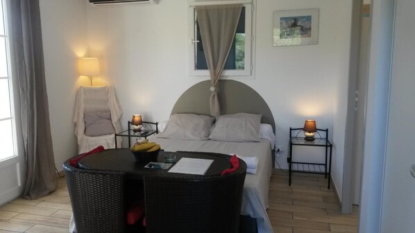 1 bedroom, iron/ironing board, Internet, bed sheets
