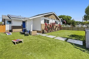 Exterior - NEW Pacific Beach Retreat Coastal Getaway w/ Pool (San Diego)