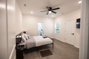 3 Schlafzimmer, Bügeleisen/Bügelbrett, WLAN, Bettwäsche