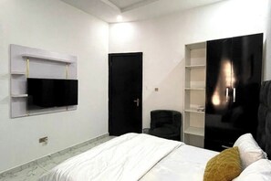 1 室のベッドルーム、アイロン / アイロン台、WiFi、ベッドシーツ