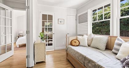 Shoreline 5bd, BBQ, Minutes from Beach