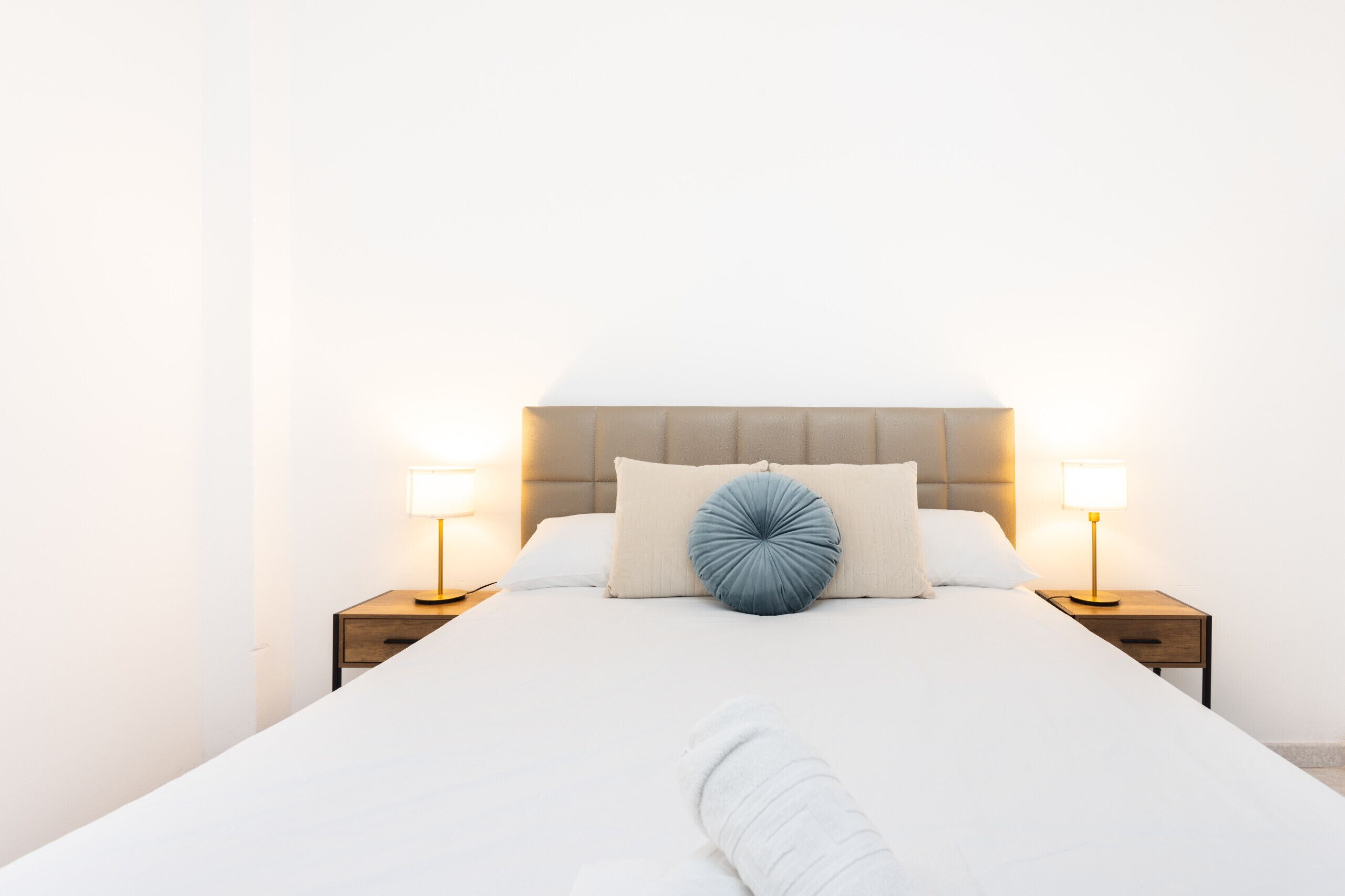 2 dormitoris, planxa i posts de planxar, wifi gratuïta i roba de llit 