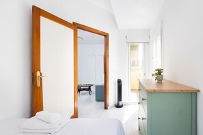 2 habitaciones, tabla de planchar con plancha y wifi gratis 