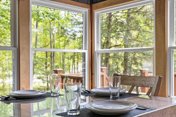 Dining - Pocono's Resort - Fire Pit, Jacuzzi, Winter Sports Amenities (Lake Ariel)