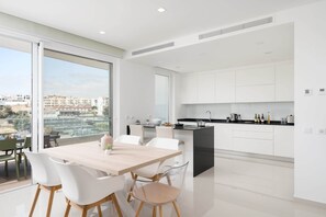 レストラン