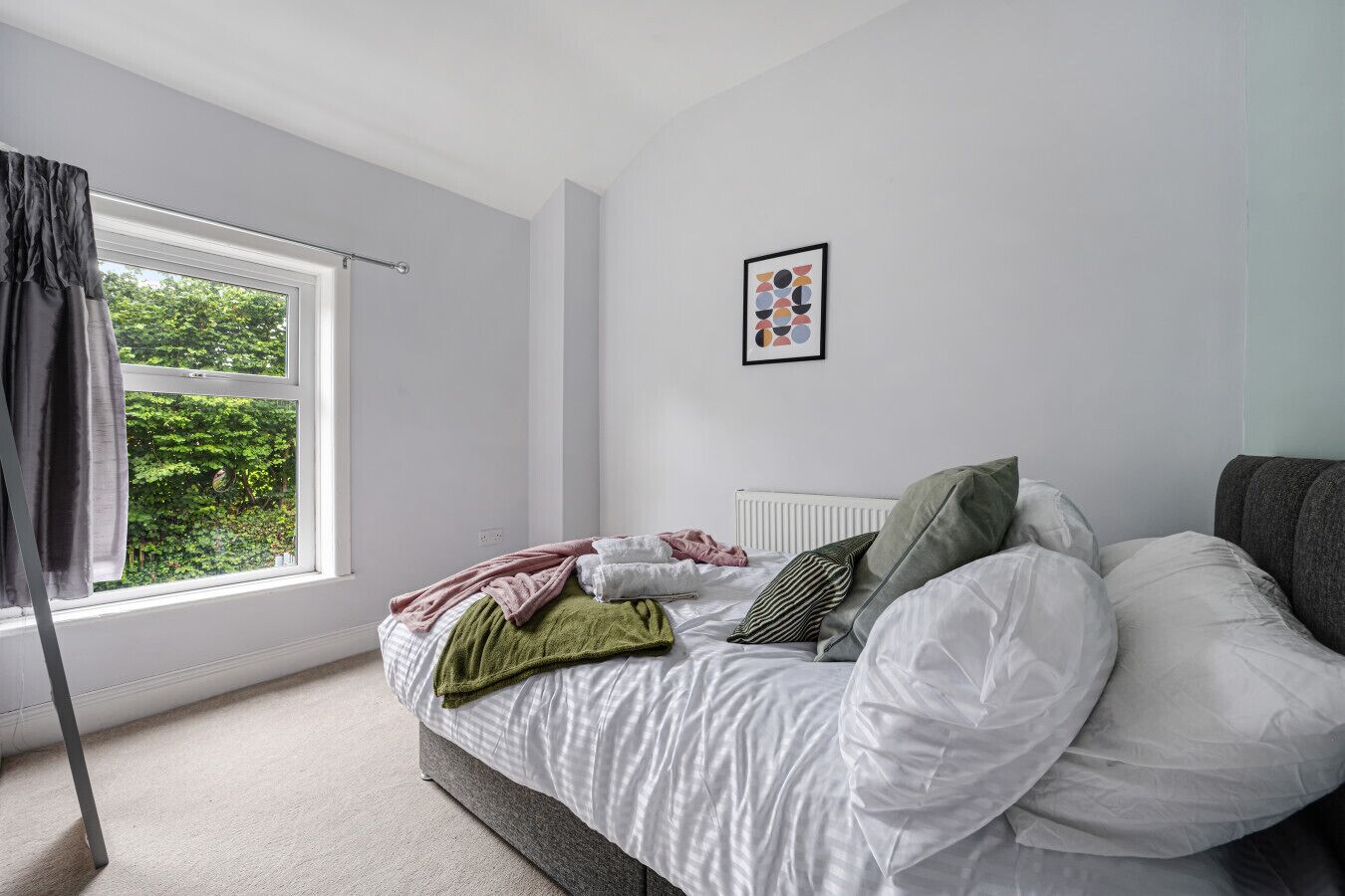 2 間睡房、熨斗/熨衫板、Wi-Fi、床單