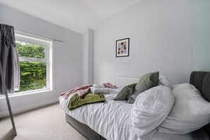 2 chambres, fer et planche Ă  repasser, Wi-Fi, literie fournie