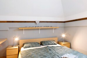 3 bedrooms, WiFi, bed sheets