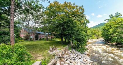 New! Riverfront condo w/ kitchen and washer/dryer