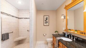 Jetted tub, hair dryer, towels