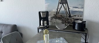 Vacation apartment "Kleine Möwe" Cuxhaven: View of the Weltschiffahrtsweg.