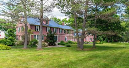 New! Couples retreat 5 mins to North Conway!