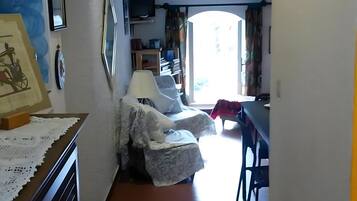 TV, caminetto, videogiochi