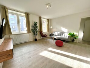 Suite, 1 Schlafzimmer, Küche | Allergikerbettwaren, Verdunkelungsvorhänge, schallisolierte Zimmer