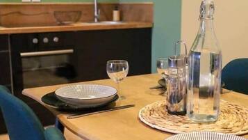 Fridge, microwave, oven, cookware/dishes/utensils