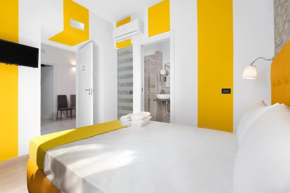 Standard Triple Room, Balcony | Desk, laptop workspace, free WiFi