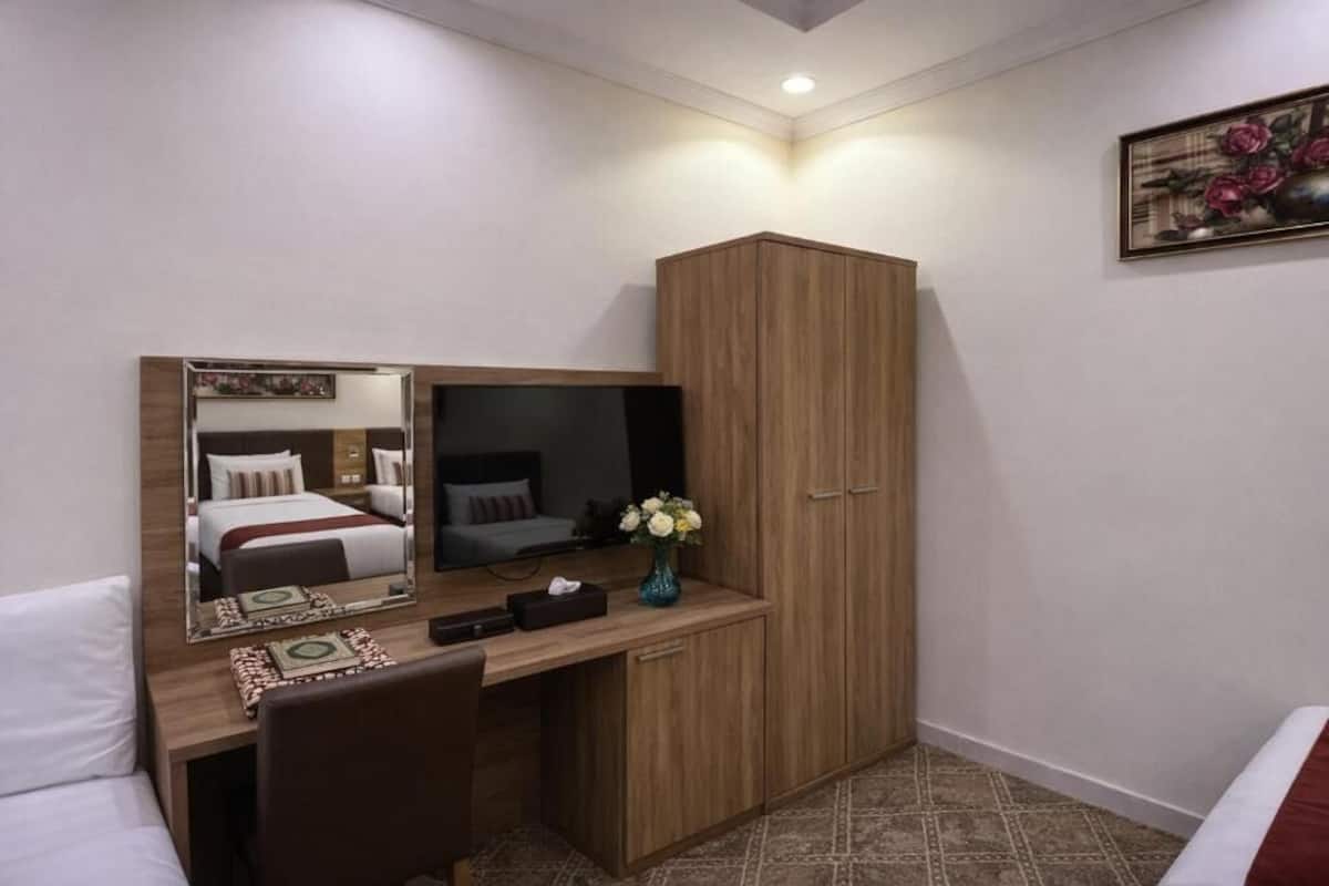 Desk, iron/ironing board, free WiFi, bed sheets