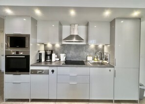Fridge, microwave, oven, dishwasher