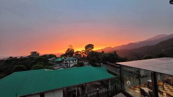 Kahden hengen deluxe-huone, parveke, vuoristonäköala | Näkymä huoneesta