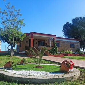 Exterior - Rural House 'Villa Manolita' with Private Pool, Wi-Fi and Air Conditioning (Carmona)