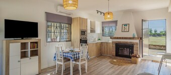 Rural House 'Villa Manolita' with Private Pool, Wi-Fi and Air Conditioning