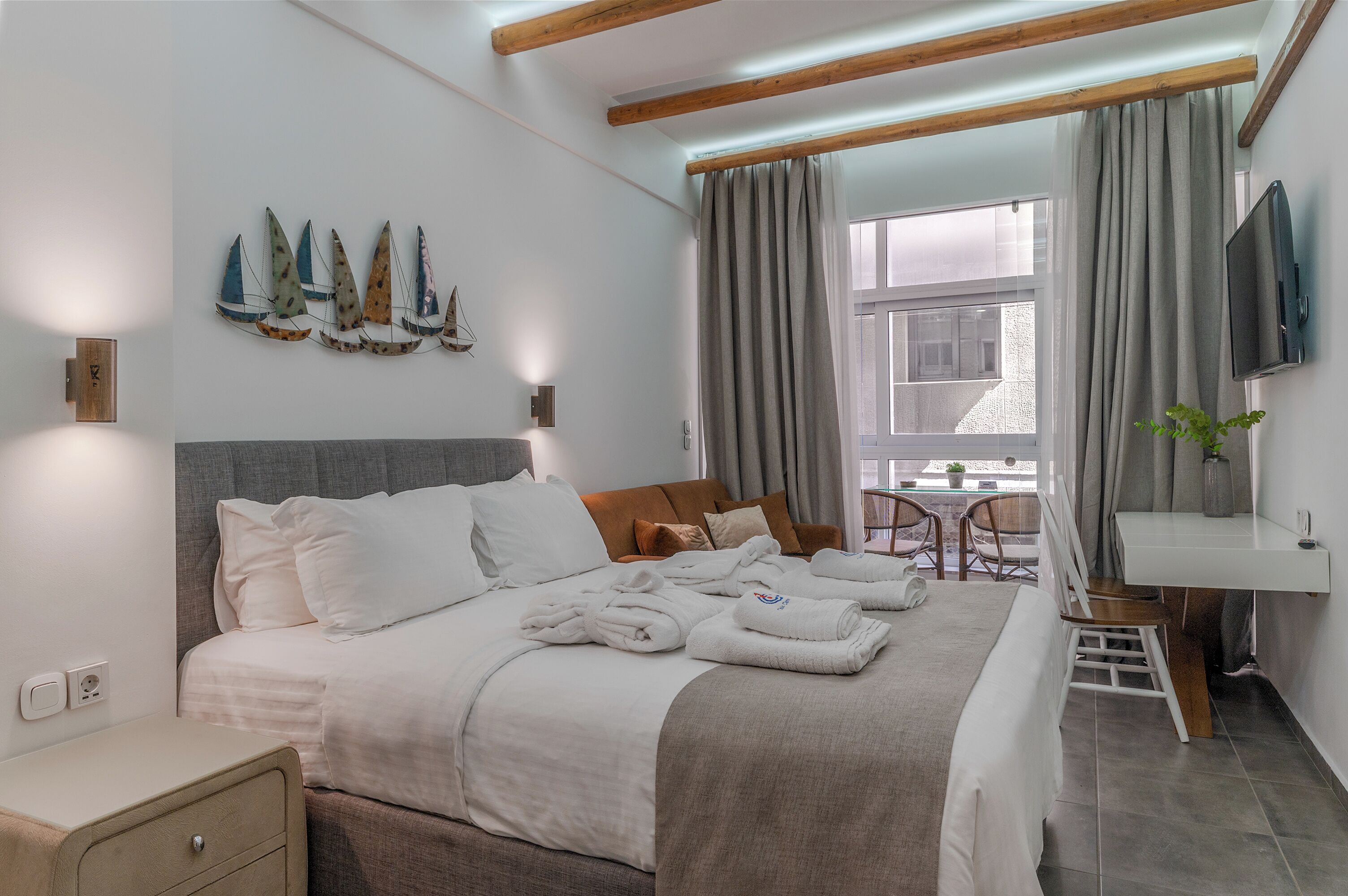 Suite with Balcony - Zakynthos | Bettwäsche aus ägyptischer Baumwolle, hochwertige Bettwaren, Zimmersafe